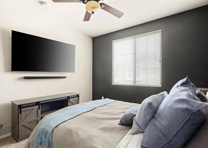 Luxury Cave Creek Townhome 2 King Beds Pool Hot Tub Near Golf & Tpc